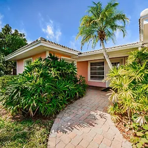 Sea Breeze Beach House Holiday home