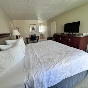 Clearwater Hotel